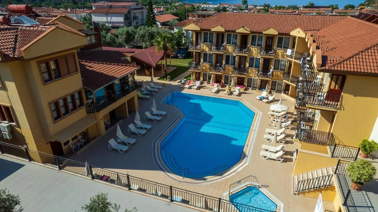 Belcehan Beach Oludeniz 3*,
