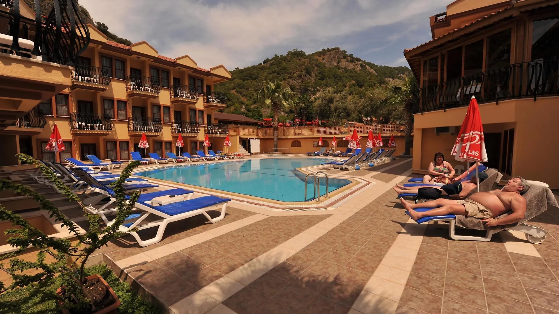 Belcehan Beach Oludeniz 3*,