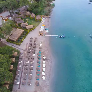 https://green-pine-bungalows.aegeanhotels.net
